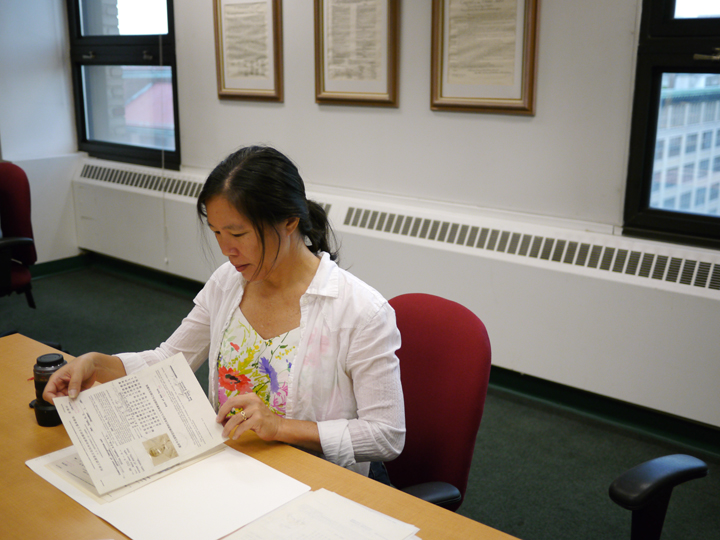 photo of Robin Lung at the NYC office of the National Archives