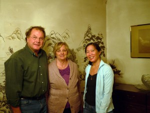 photo of Dan & Denise Levenick with Robin Lung